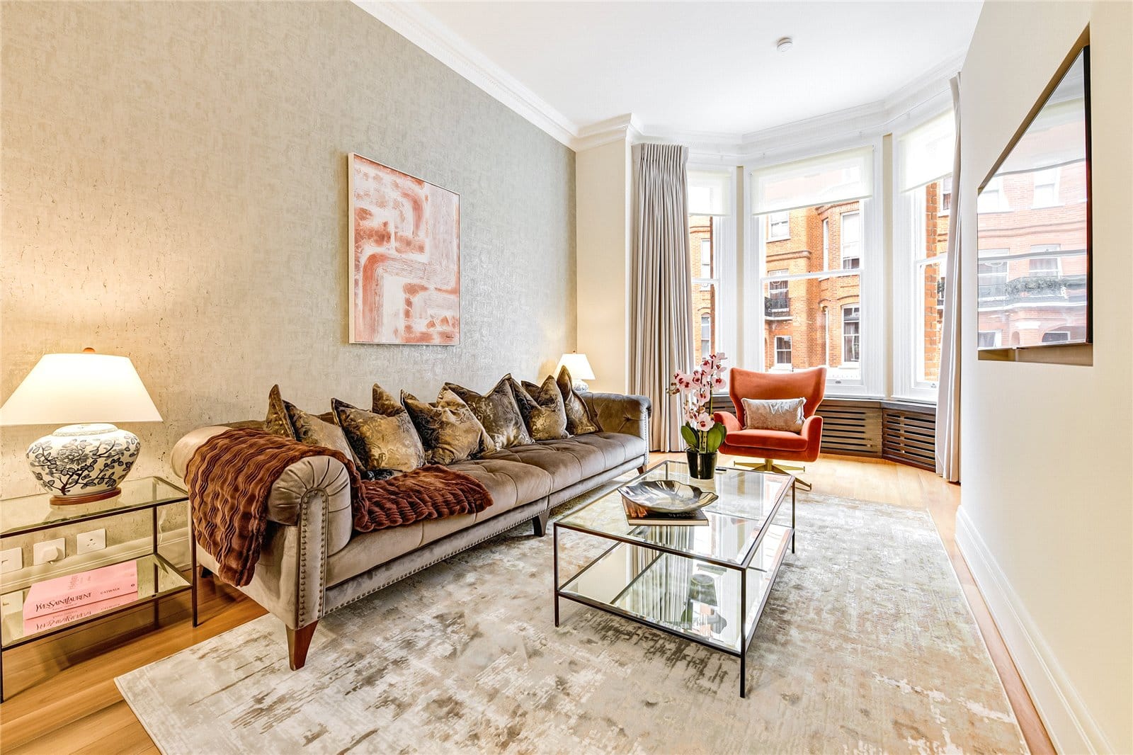 Chelsea threebedroom flat to let