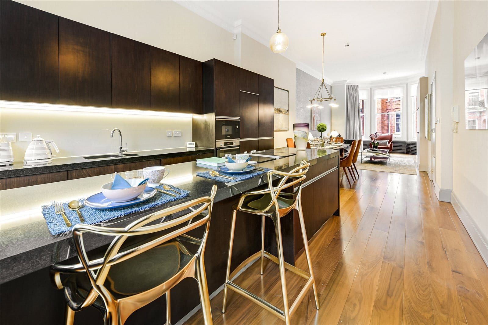 Chelsea threebedroom flat to let