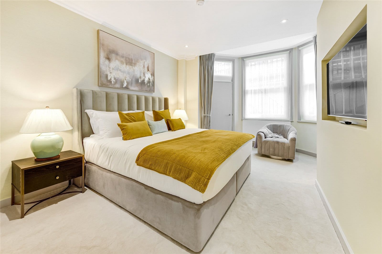 Chelsea threebedroom flat to let